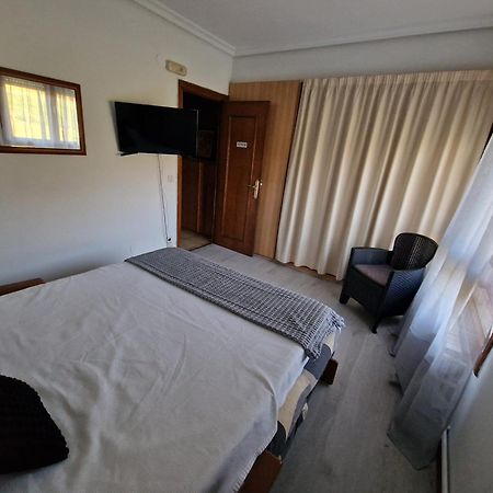 Hostal Lizuniaga Bera  Luaran gambar