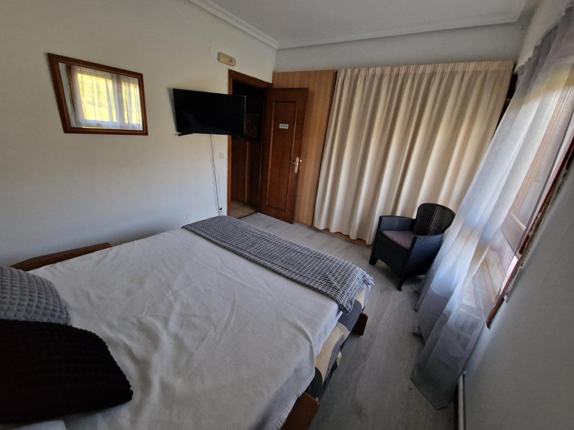 Hostal Lizuniaga Bera  Luaran gambar