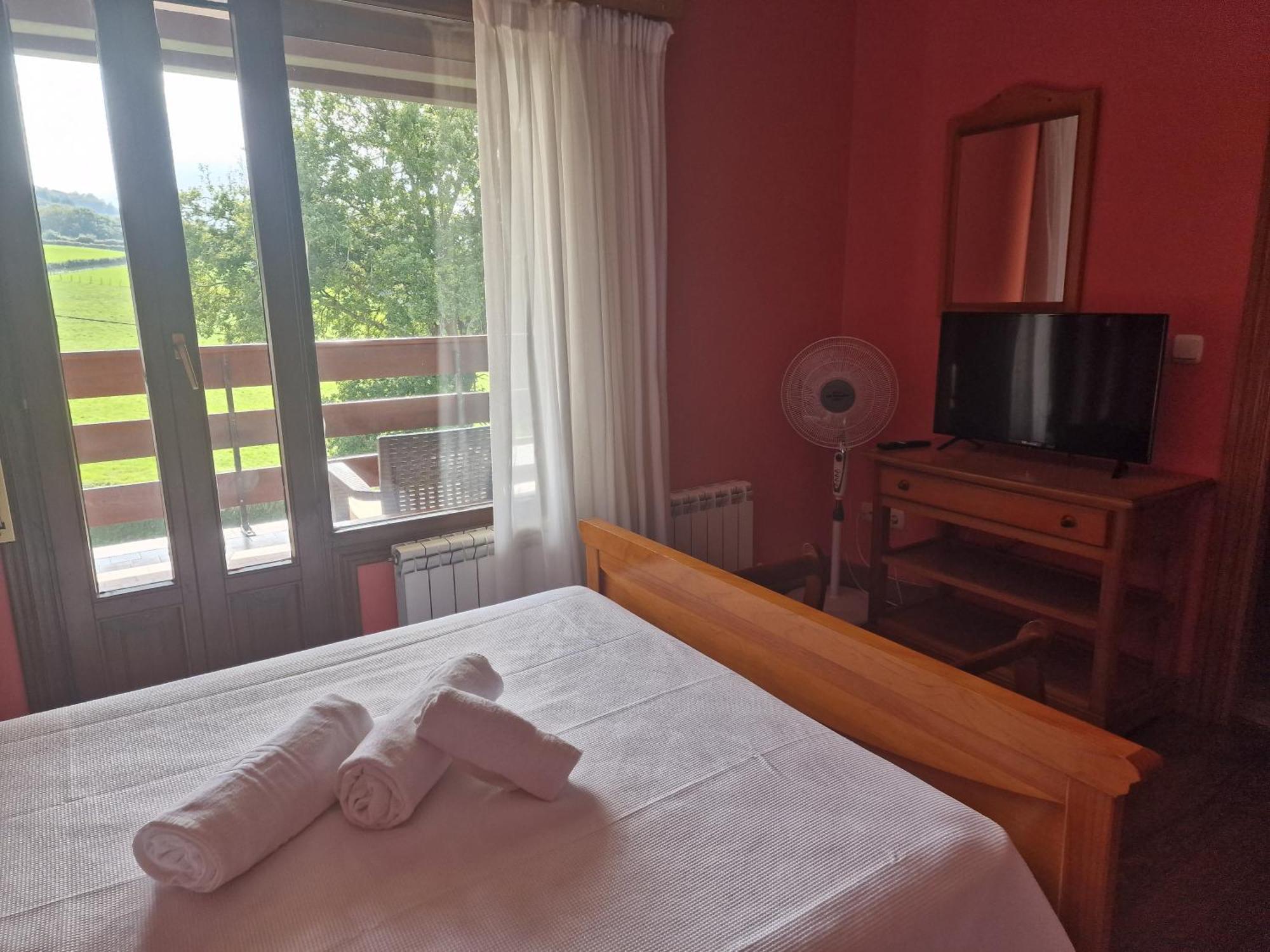 Hostal Lizuniaga Bera  Luaran gambar